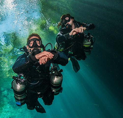 Curso Rescue Diver (Buzo de Rescate) - image sidemount-500x480 on https://oceanoscuba.com.co